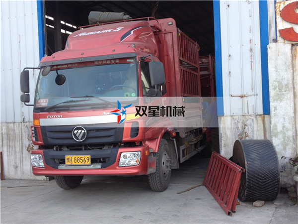 皓星<a href='http://m.dgrzz.com/1/54.html' target='_blank'><span>廢鋁粉碎機</span></a>設備發(fā)貨現(xiàn)場