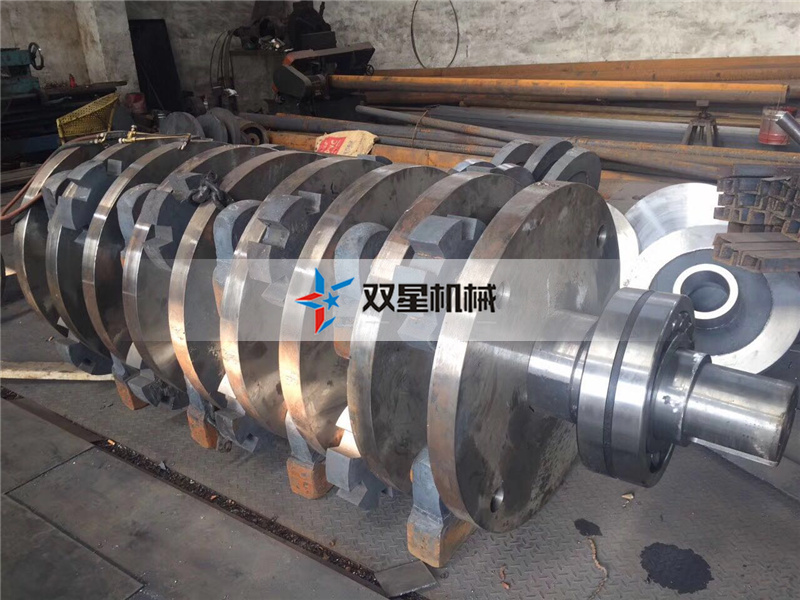 廢鋁粉碎機(jī)<a href='http://m.dgrzz.com/case/501.html' target='_blank'><span>錘頭</span></a>