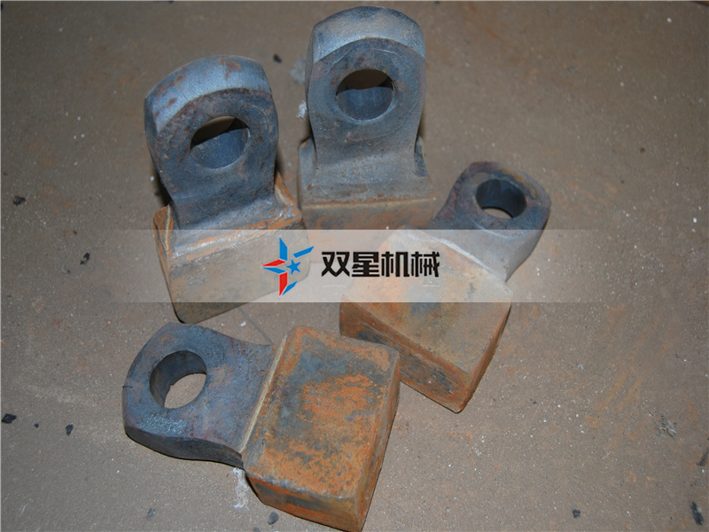 金屬破碎機(jī)<a href='http://m.dgrzz.com/case/501.html' target='_blank'><span>錘頭</span></a>